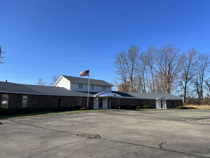 Wolverine Motel - Now Remax Nov 25 0008 (newer photo)